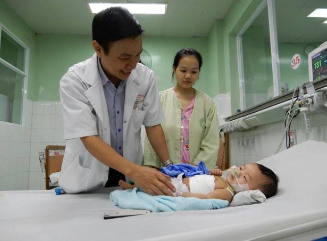 Tinh hoàn ẩn ở trẻ: vì sao “bìu con lép một bên” cần được khám sớm?